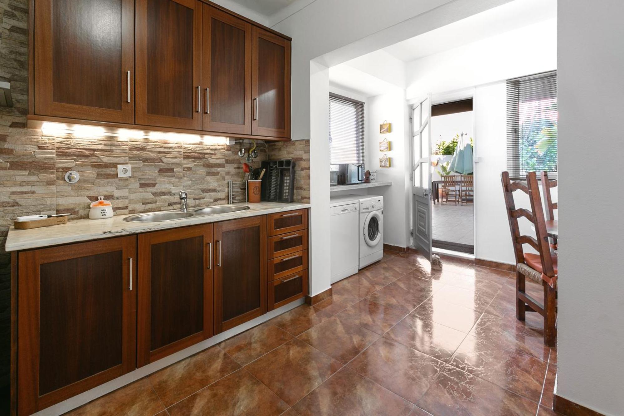 Вілла Matias Terrace House Лорінян Екстер'єр фото